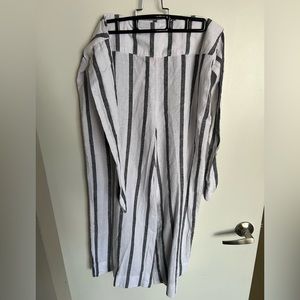 White and grey striped linen capris